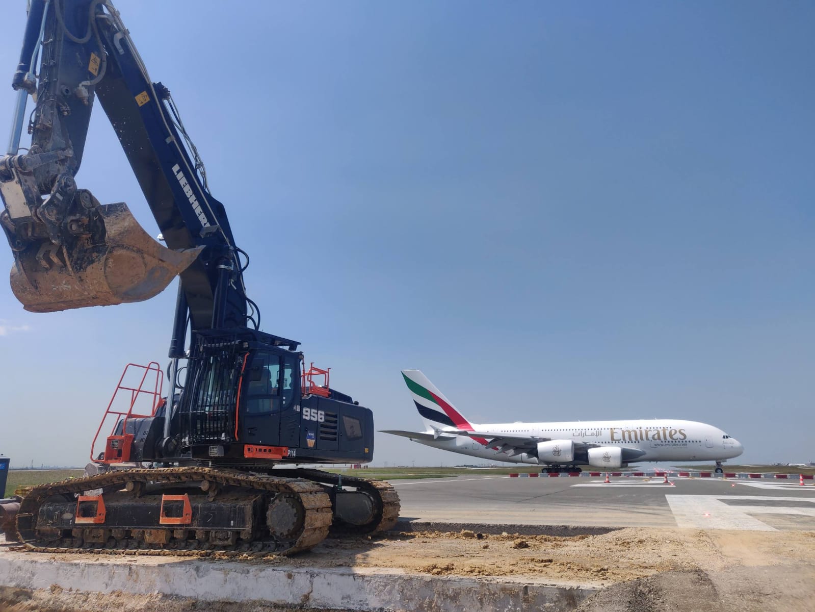 Déconstruction d'une piste d'aéroport CDG