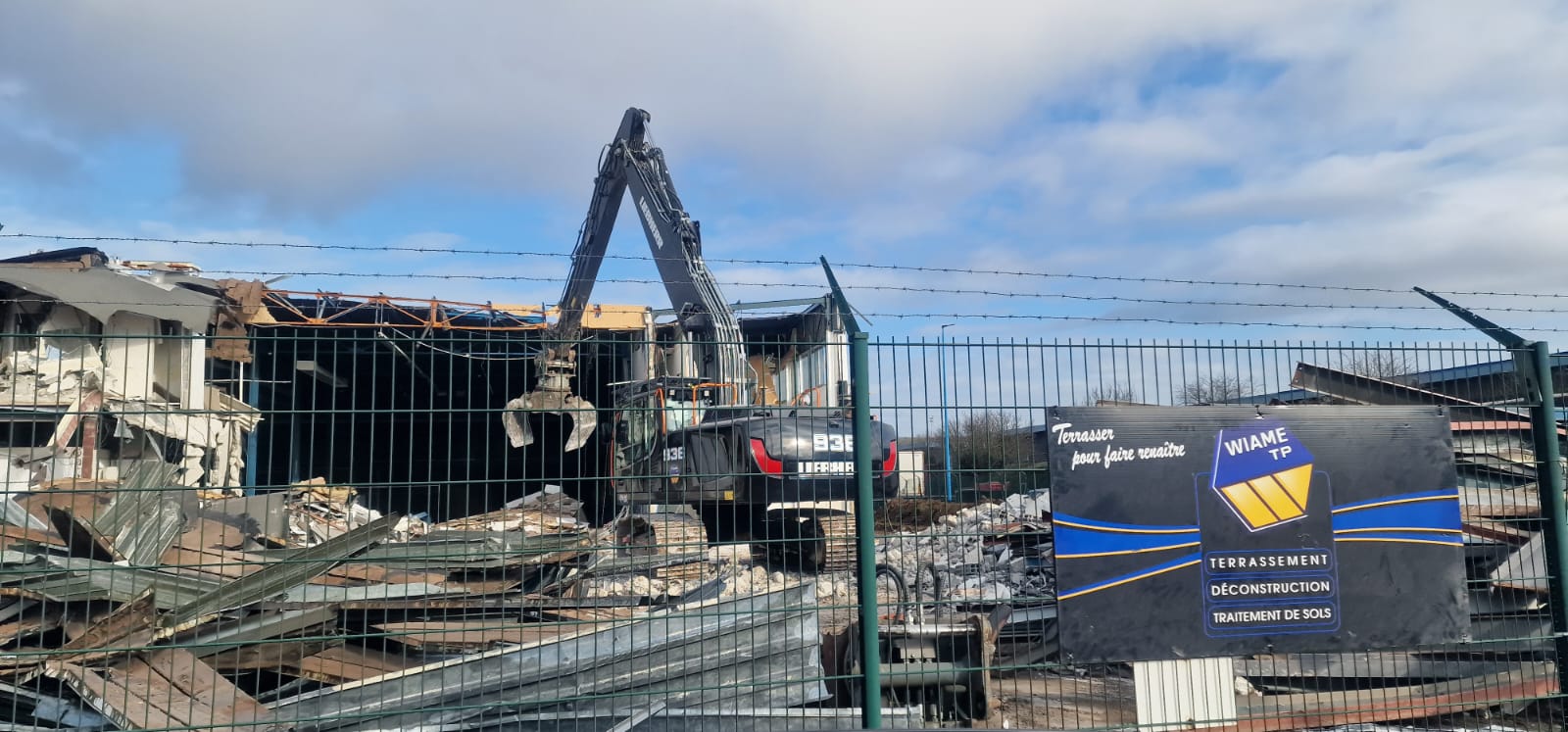 Déconstruction d'un bâtiment pour Transdev